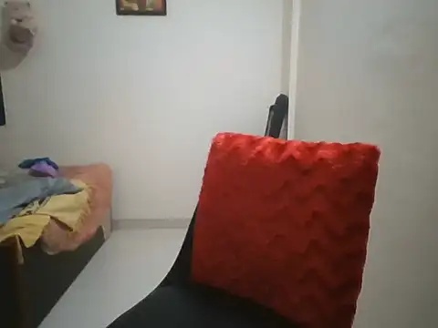 MakeMeCumAhh online show from April 12, 6:11 pm