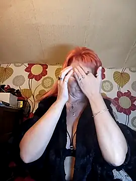 CassandraSandra44 online show from April 13, 4:14 am