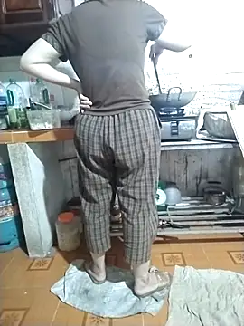 JasminePham online show from October 16, 2:03 am