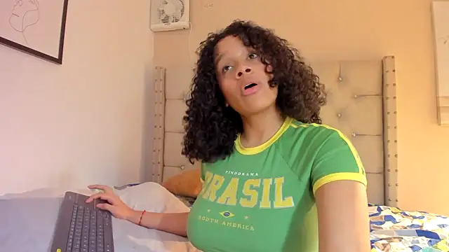 vanesasexyhot21 online show from February 27, 7:30 am