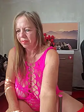 Supertitten95DD online show from September 17, 8:12 am