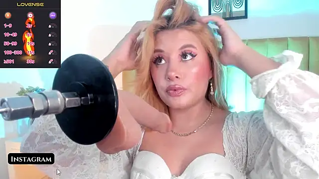 Khali reed  online show from December 4, 3:53 am