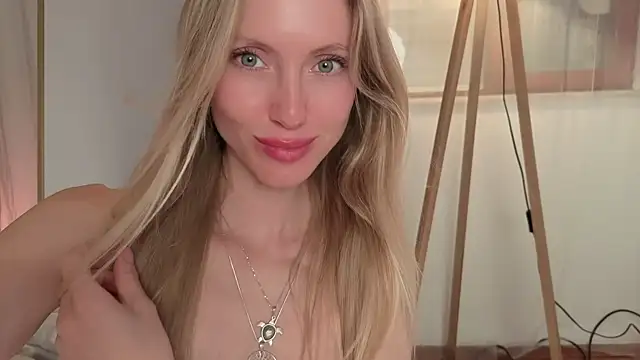 my lina online show from December 5, 10:16 am