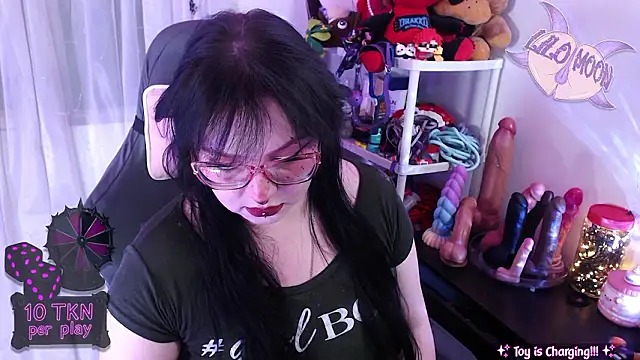 LiloMoon69 online show from February 2, 12:59 pm