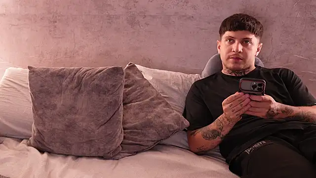 Nicky and Blake online show from March 29, 10:31 pm