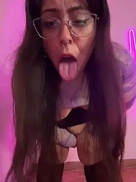 Mizztikaa online show from April 6, 7:04 pm