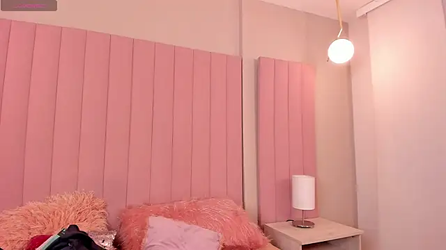 morganlake  online show from March 6, 3:56 am