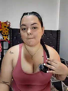 leoytessa 10 online show from July 8, 1:35 pm
