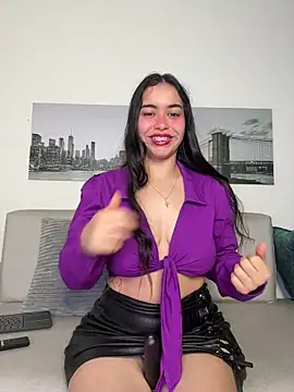 SophieRoyals online show from April 19, 11:43 am