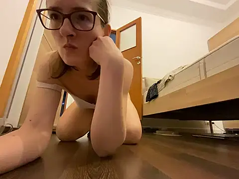 Milky hairy mommy online show from February 19, 8:03 am