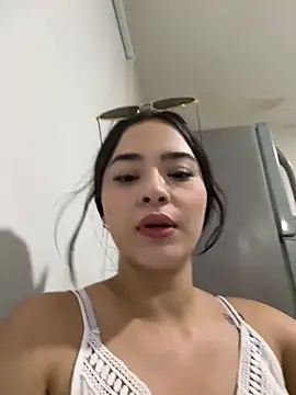 Veronica isaza   online show from December 2, 3:41 am