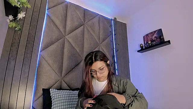 AbbyWathson online show from October 2, 8:47 pm