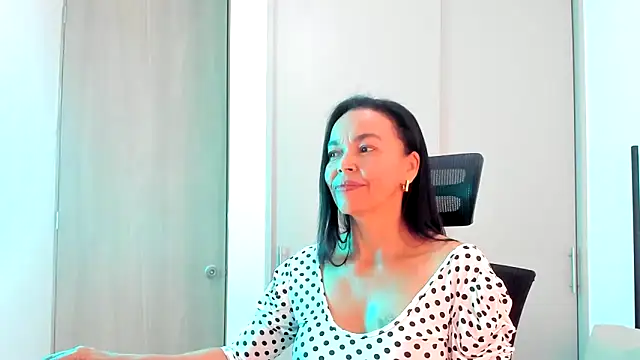 Evawalker  online show from September 28, 4:23 pm