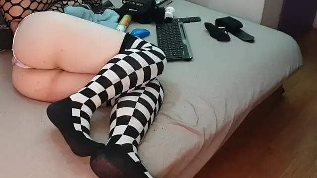 eblata04 online show from October 24, 12:50 am