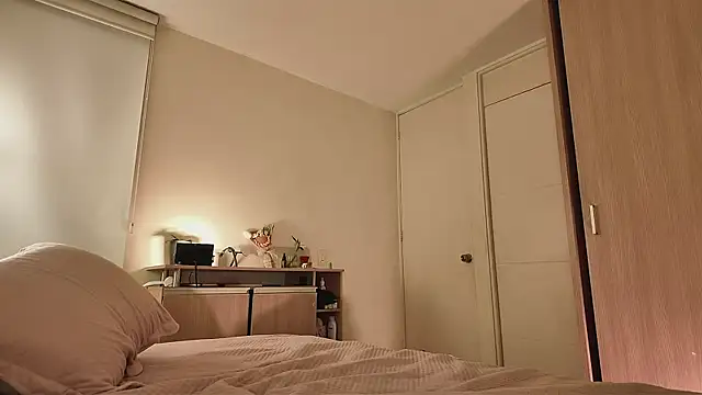 juanasnz99 online show from September 21, 4:33 am