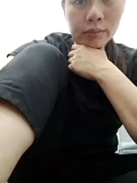 Baby-ladyass20 online show from May 1, 2:37 am