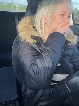 poussichienne online show from January 16, 2:35 pm