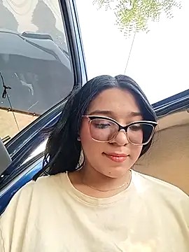 -VICKKY online show from November 6, 2:23 pm