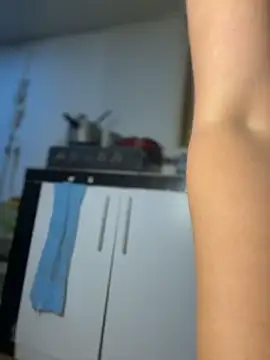 Emiily lee online show from February 10, 9:18 pm