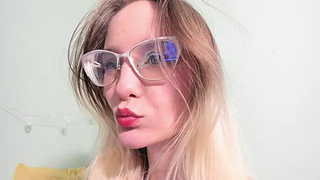 ixsi online show from October 3, 12:05 am