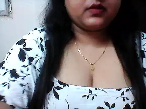 smile pretty online show from April 21, 6:37 pm