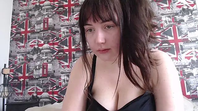 Lynylou online show from February 20, 10:06 am