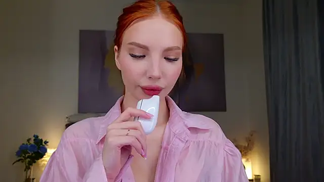 JudyWalkerr online show from October 8, 2:10 pm