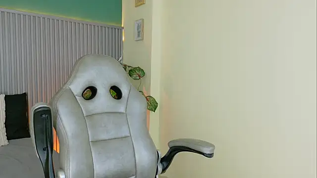 paula  cruzz online show from June 11, 12:32 am