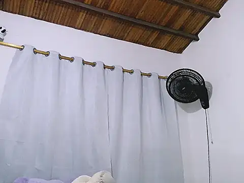 tifany19  online show from November 21, 1:18 am