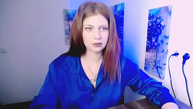 Lizzy Love online show from March 22, 1:50 pm