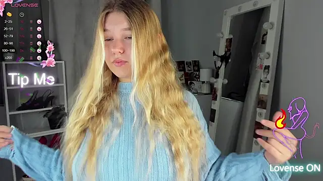 Rebecca Kelly online show from September 12, 1:50 am