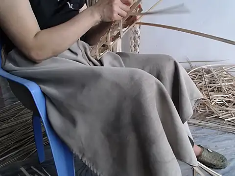 nolame18xxx online show from March 2, 8:54 am