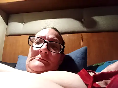 ILUV2TUCHMYKITTY online show from September 30, 11:42 pm