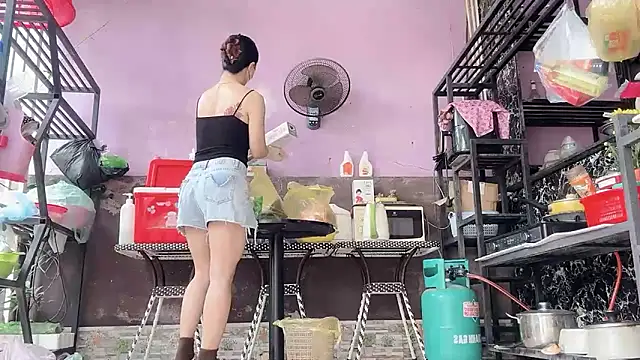 LinhChi 9x online show from February 12, 2:24 am