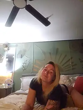 ashlynnstarr online show from August 6, 6:09 am