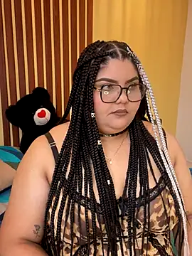  Shara Handal  online show from October 26, 10:33 am