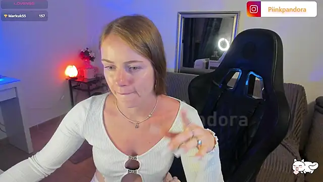 Piinkpandora online show from October 14, 9:50 pm