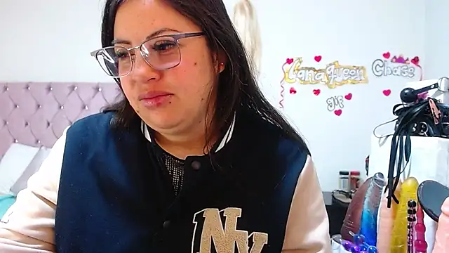 lanaqueen699 online show from September 23, 12:36 pm