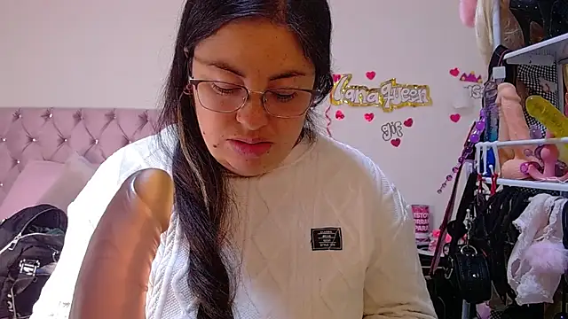 lanaqueen699 online show from May 29, 12:47 pm