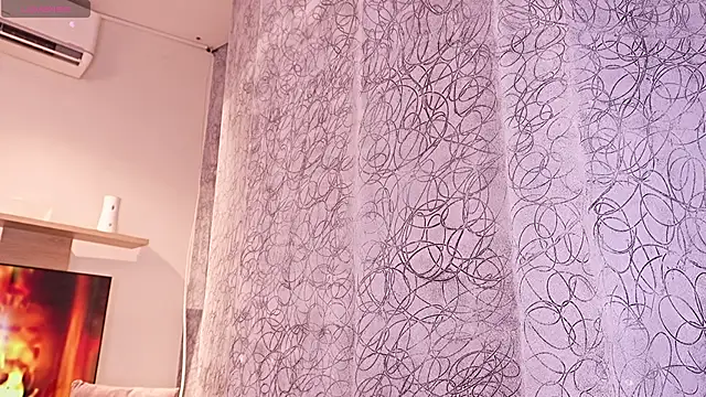 Melany Luv online show from April 2, 10:07 pm