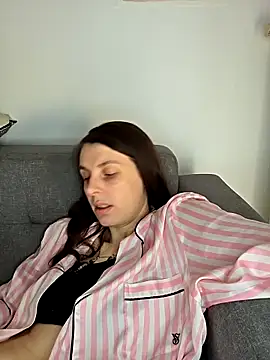 chachalette444 online show from February 14, 1:24 pm