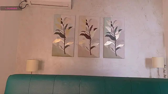 flavia cruz online show from April 14, 12:49 pm