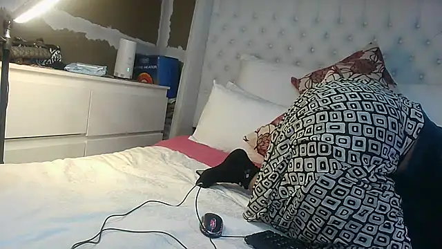 Carocurvy online show from September 9, 4:51 pm