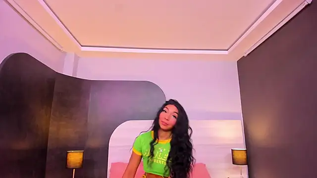 HaileeRoberts online show from October 17, 12:52 pm