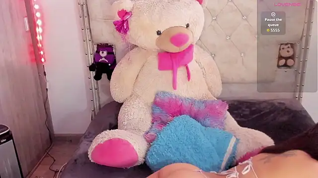  EmiRhodes online show from September 23, 2:26 pm