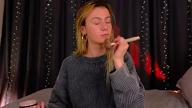 tomorrows day online show from April 12, 9:39 pm