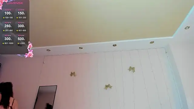 May Flower online show from February 8, 10:30 am