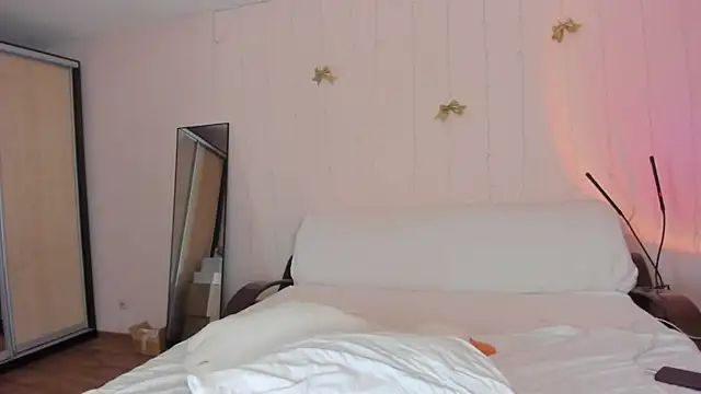 May Flower online show from April 21, 11:28 am