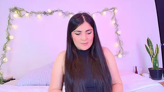 Amara vega online show from April 7, 4:42 pm