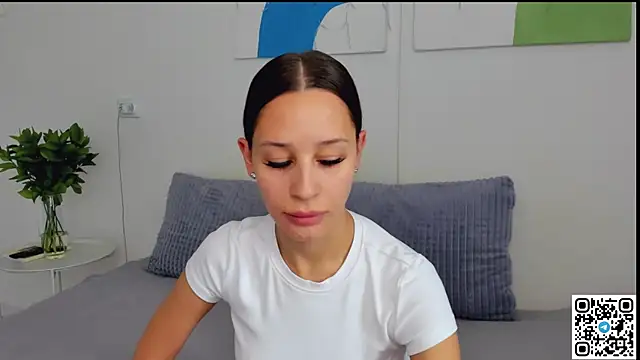 SelenaRousey online show from July 18, 7:11 am